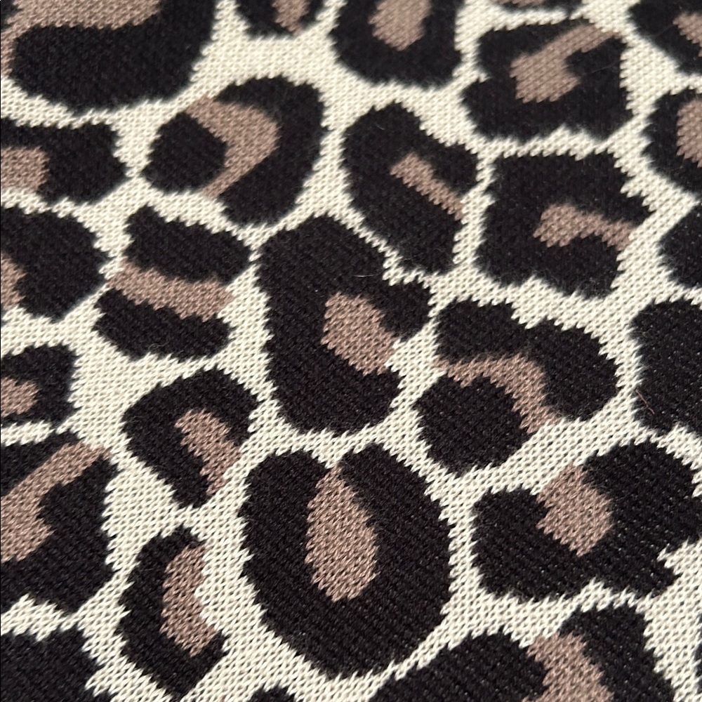 Leopard Print Sleeveless Cardigan Chicos, size small - Picture 9 of 10